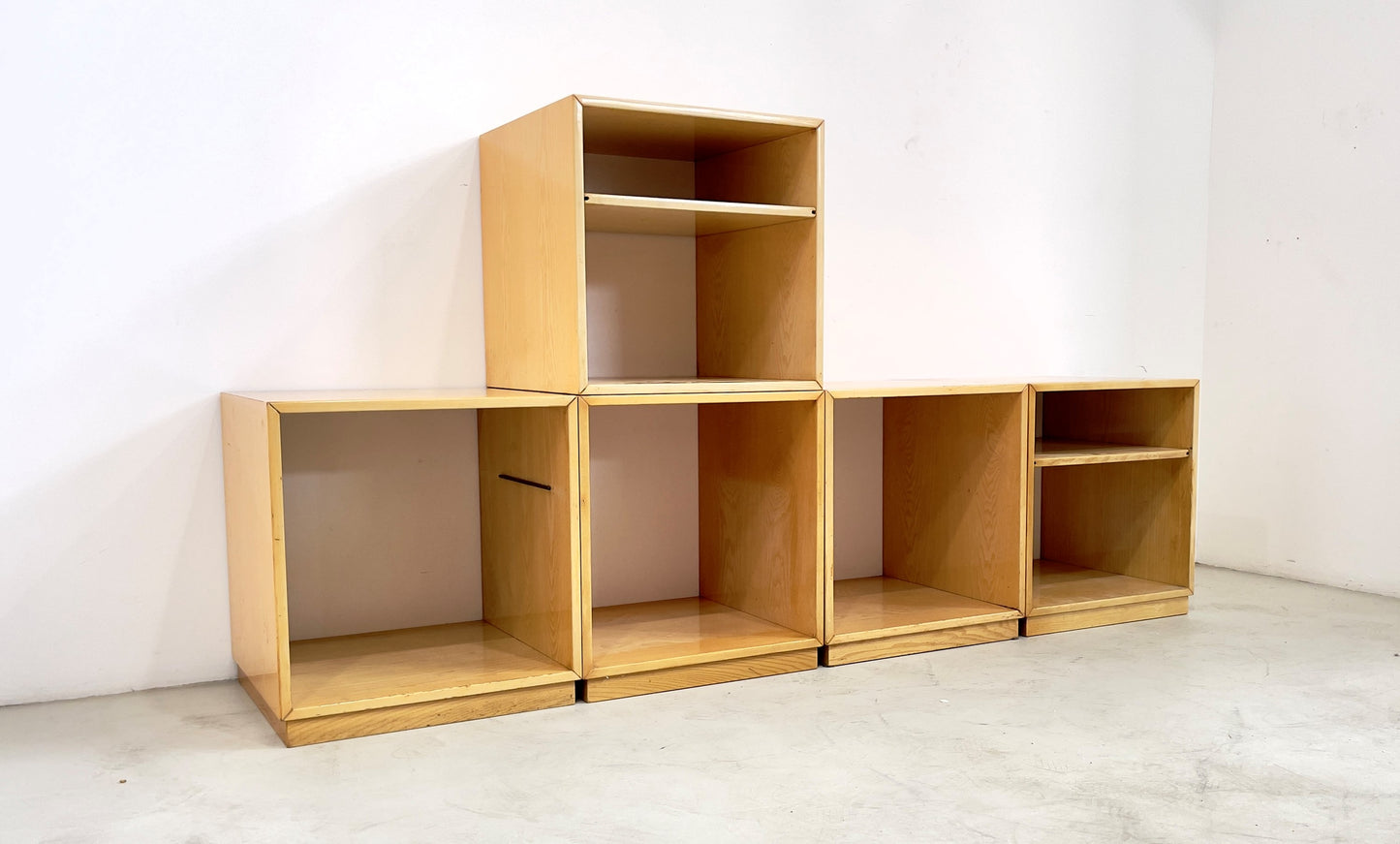 Giovanni Offredi for Saporiti Bookcase, 1970s.