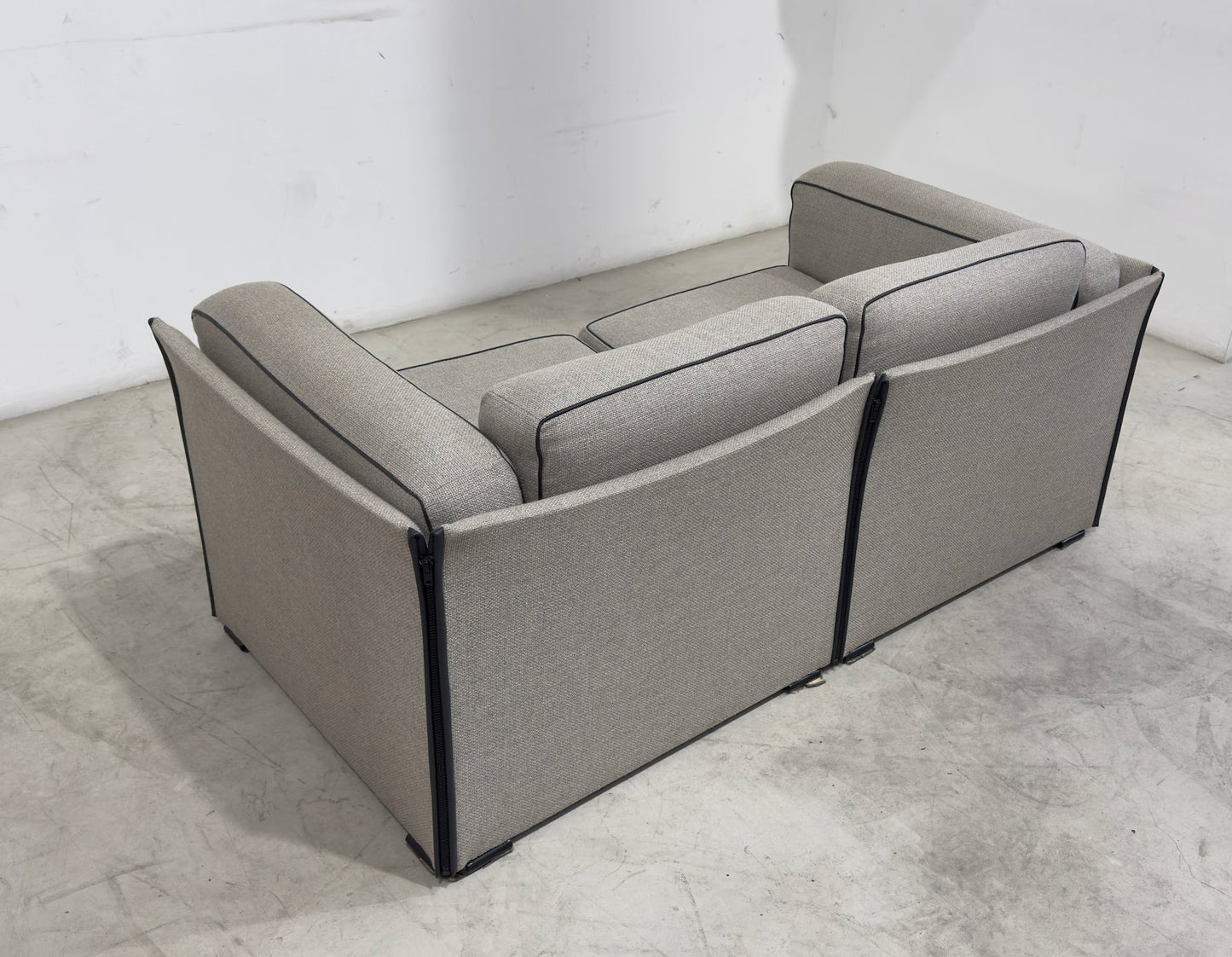 Mario Bellini, Duc two-seater sofa