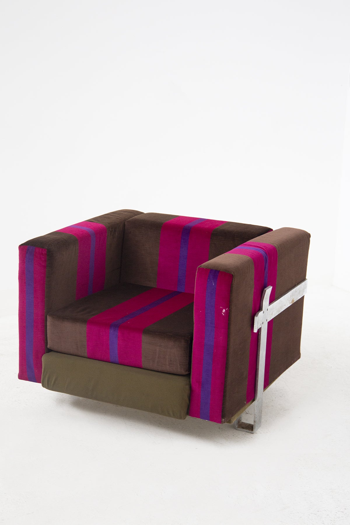 Pair of armchairs by Kazuhide Takahama for Simon Gavina, 1970s