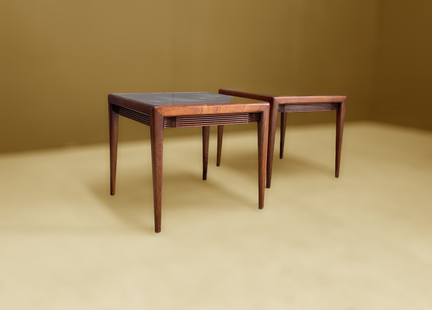 Osvaldo Borsani Pair of Coffee Tables /Nightstands, 1950s