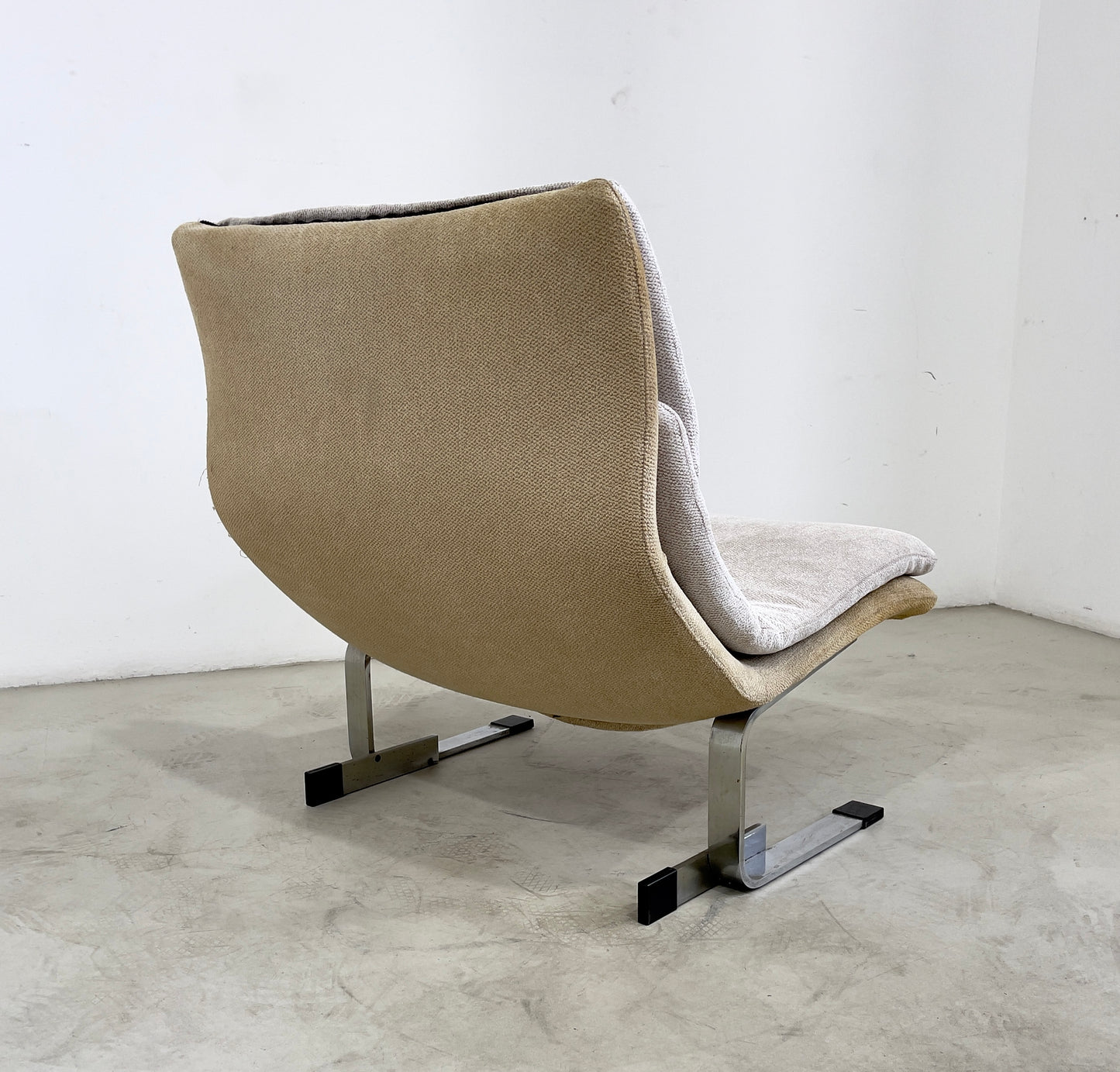 Pair of Onda armchairs by Giovanni Offredi for Saporiti Italia, 1970s