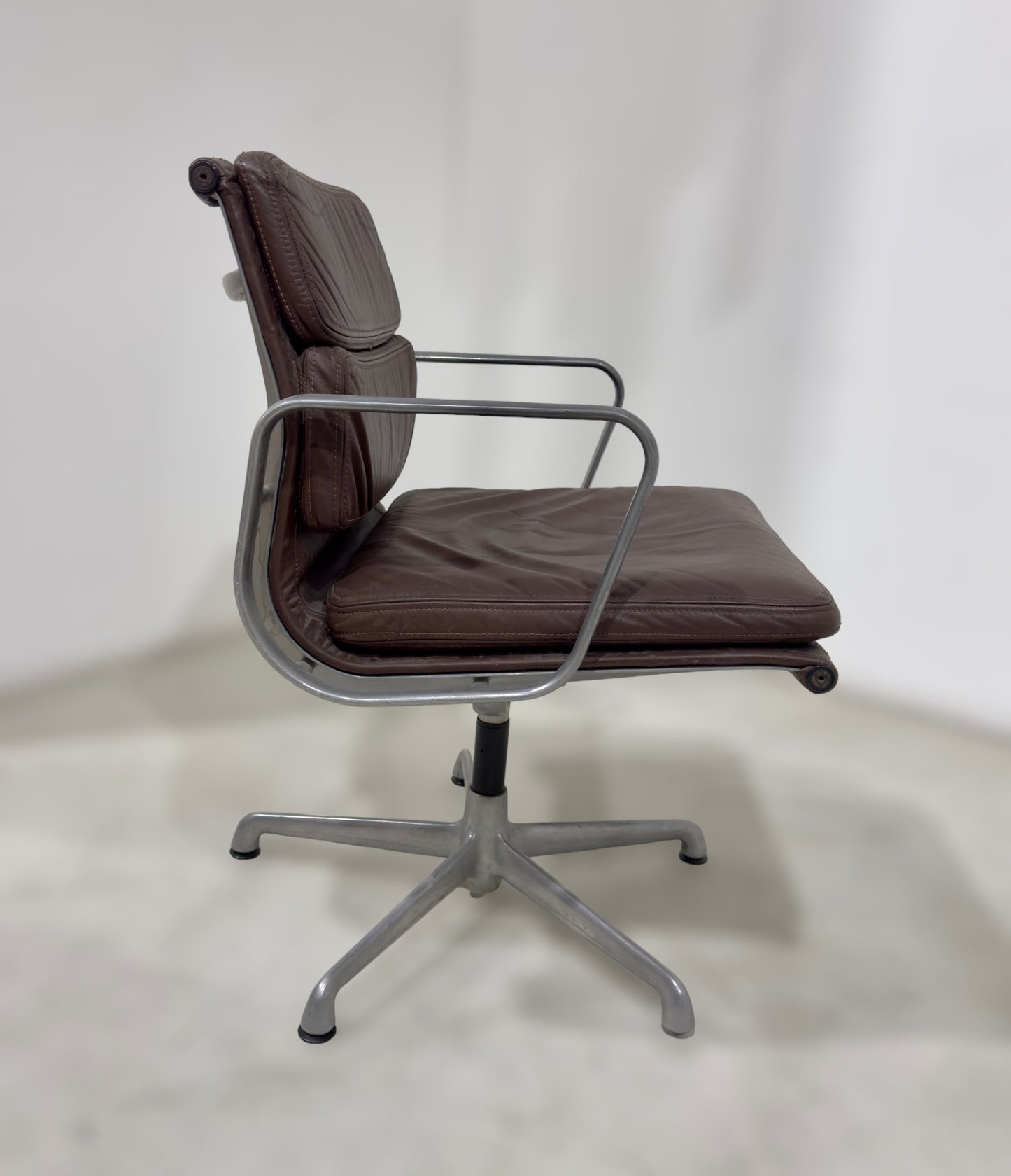 Soft Pad chair by Charles e Ray Eames for Herman Miller, 1970s