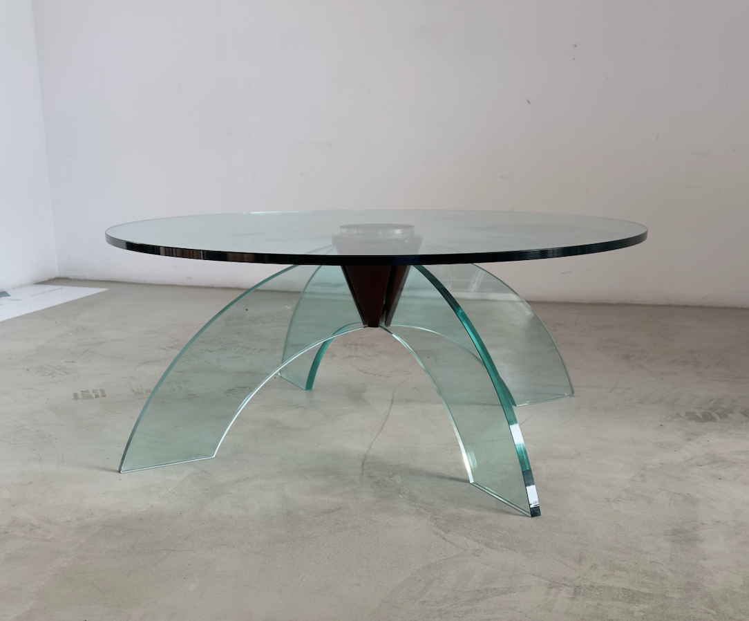 Coffee table, Italian manufacture. 1970s.