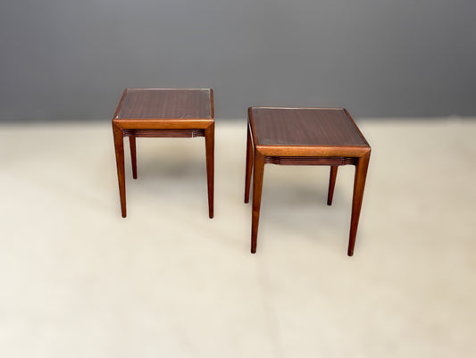 Osvaldo Borsani Pair of small Coffee Tables/ Nightstands, 1950s
